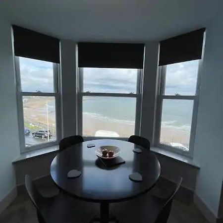 Superb 2 Bedroom Sea View Flat Скарборо Екстер'єр фото