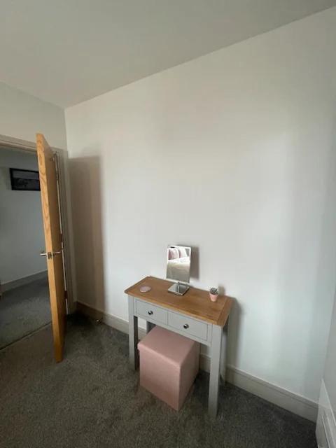Superb 2 Bedroom Sea View Flat Скарборо Екстер'єр фото